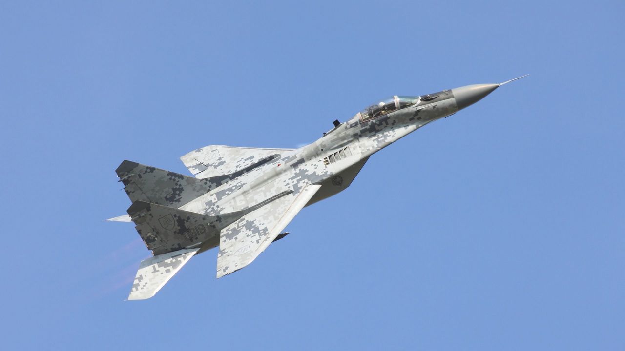 Tapeta MiG-29 Fulcrum - 1280x720. Obrzek, wallpaper na plochu PC, tabletu, mobilu