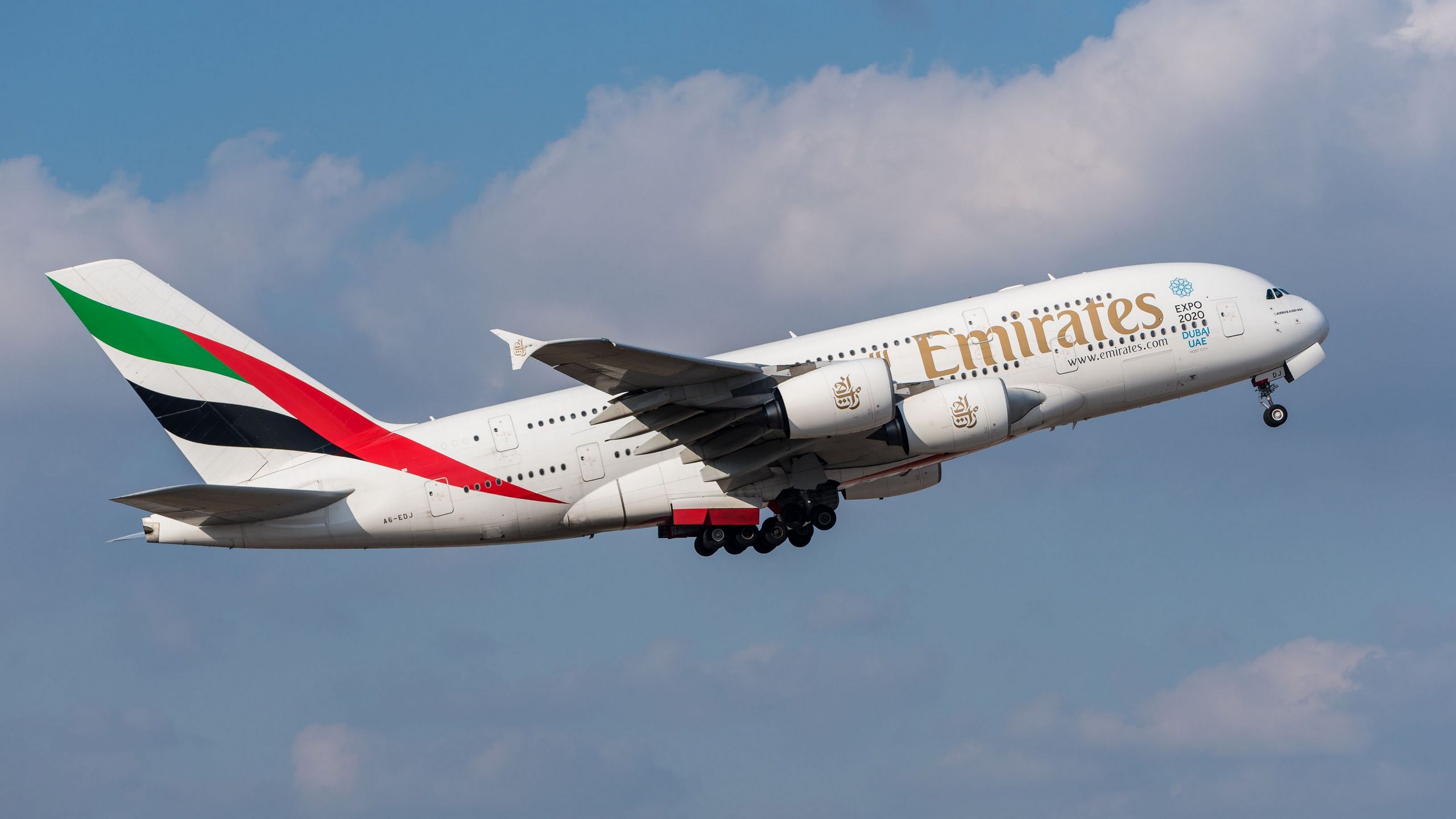 Tapeta na plochu Airbus A380 v 2560x1440 pixel. Wallpaper, obrzek, pozad zdarma