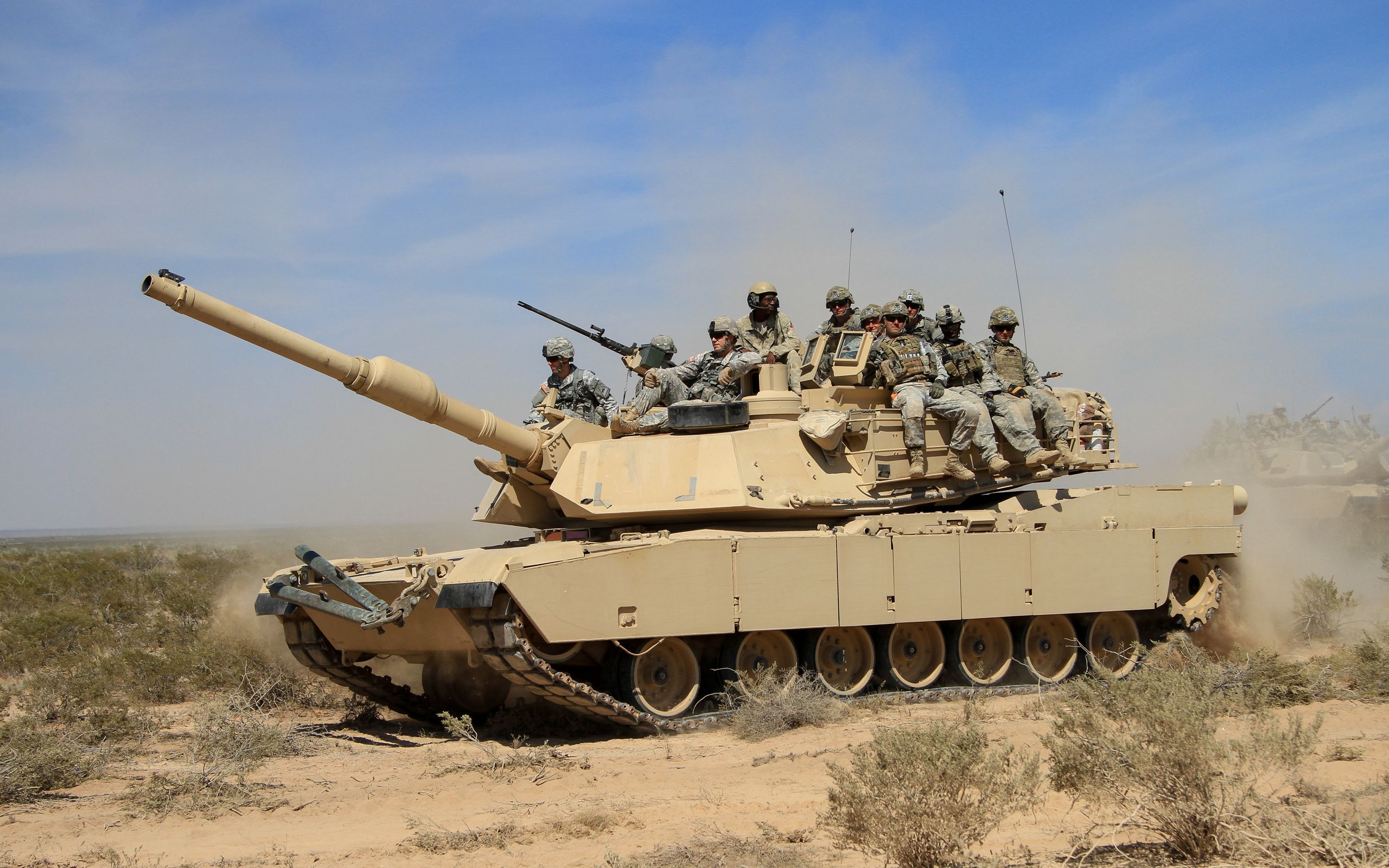 Tapeta na plochu M1 Abrams, 2560x1600. Obrzek, wallpaper, pozad zdarma