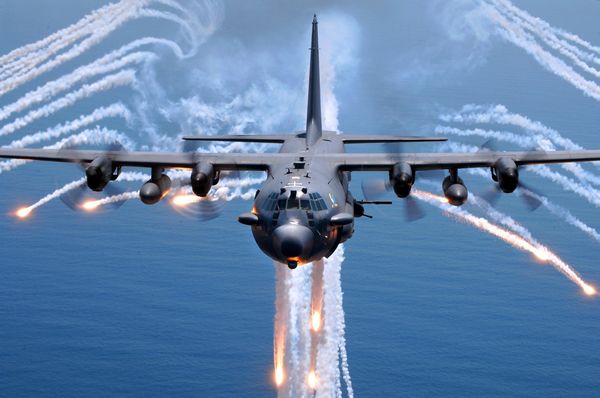 Tapeta na plochu PC zdarma s nzvem AC-130 Hercules