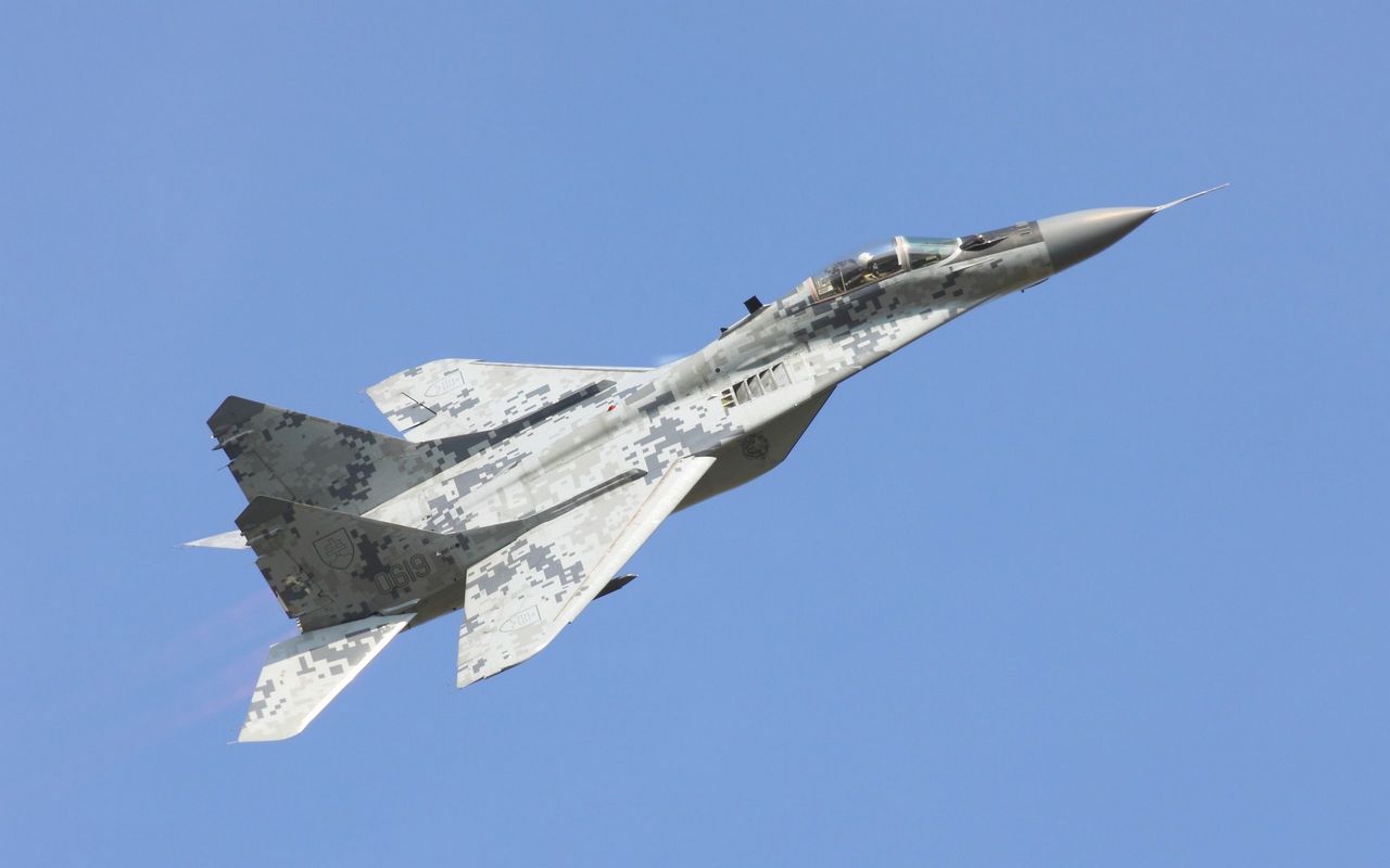 MiG-29 Fulcrum | 1280x800. Pozadí na PC, wallpaper, tapeta, obrázek na plochu monitoru, displeje