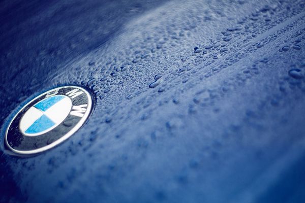 BMW - pozadí na plochu operačního systému zdarma