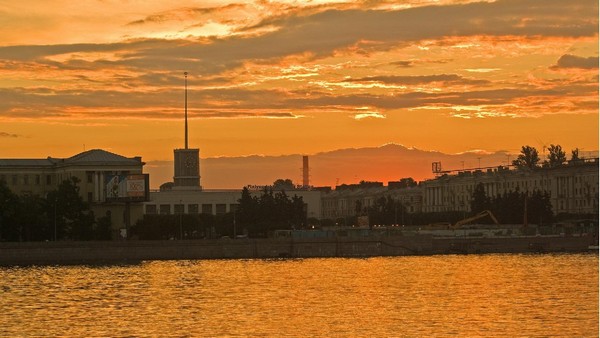 Obrázek na pozadí PC nazvaný Petrohrad