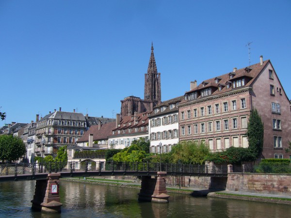 Štrasburk - tapeta na plochu tabletu nebo PC zdarma